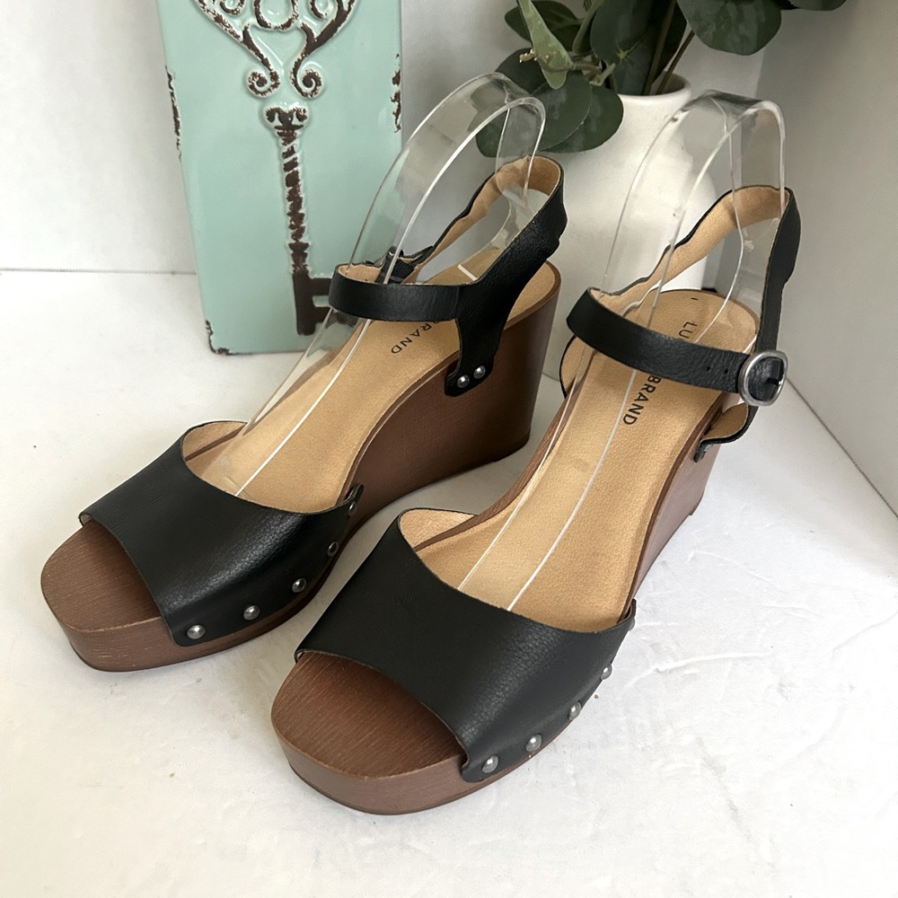 NWOT! Lucky Brand Zashti Black Wedge Sandals. Size 10 - Picture 7 of 14